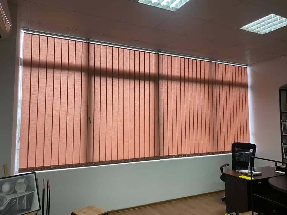 ვერტიკალური ჟალუზი ინტერიერში — ხედი 4